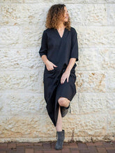 Simple Black V-Neck Half Sleeves Midi Dress